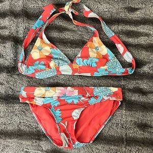 Old‎ navy floral bikini